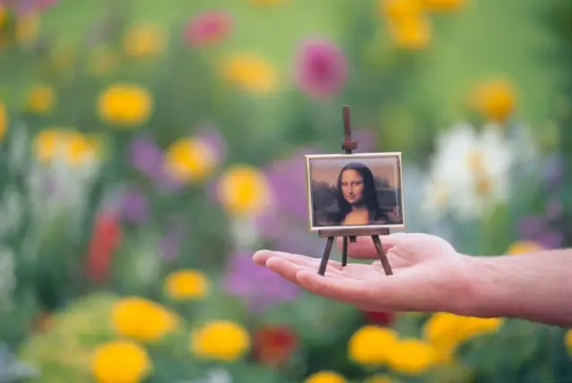 मोनालिसा