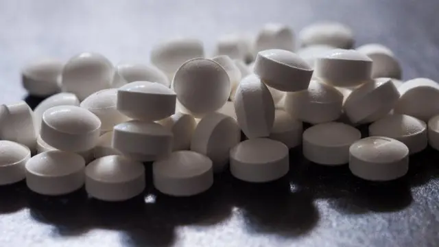 Kokrakli qoshnini sikdi