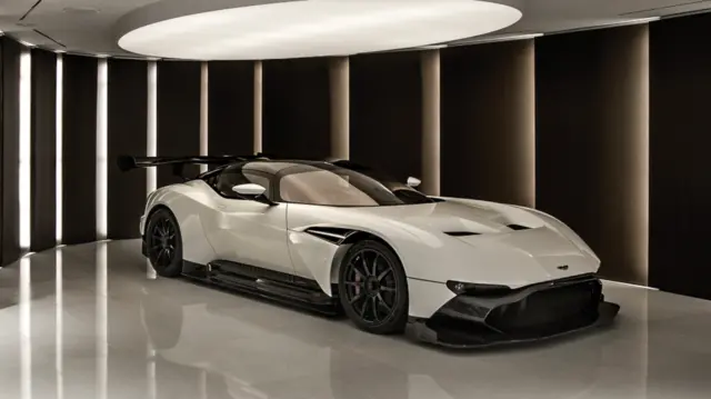 تنها ۳۴ دستگاه از آستون مارتین ولکان ساخته شده است