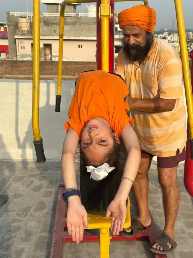 కిలిమంజారో, పర్వతారోహణ, ఆఫ్రికా, టాంజానియా, తేగ్‌బీర్ సింగ్