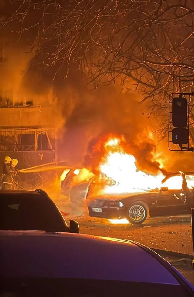 горить авто