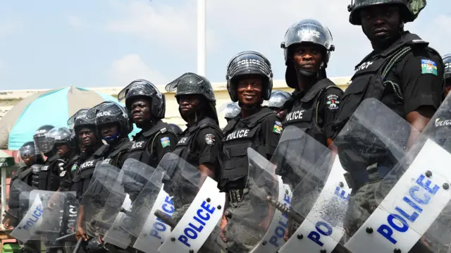 Anambra US convoy attack: Anyị na-achọ ndị omekome wakporo ma gbuo ndị ọrụ US n'Anambra - Ndị uweojii 