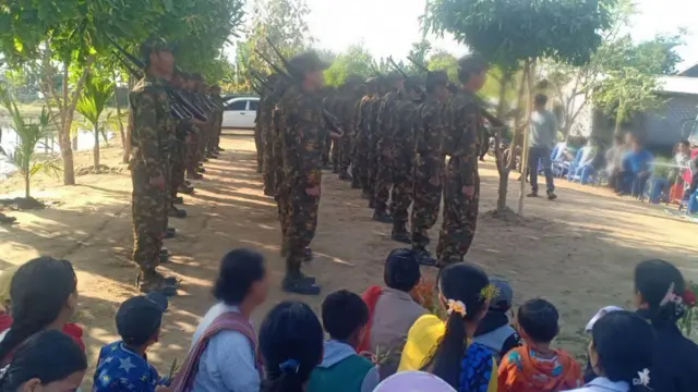 ကန့်ဘလူ၊ ငါးမြောင်ရွာမှာ ပြည်သူ့စစ်ဖွဲ့စည်းဖို့ကြိုးစား‌တာကြောင့်ဆိုပြီး လူ ၅ ဦးပစ်ခတ်ခံရ