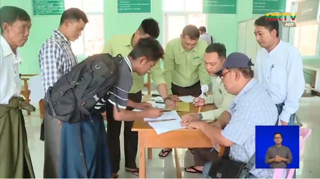 စစ်မှုထမ်းဖို့ နေပြည်တော်မှာ စာရင်းသွင်းနေကြသူတွေလို့ နိုင်ငံပိုင်မီဒီယာက ဖော်ပြ 