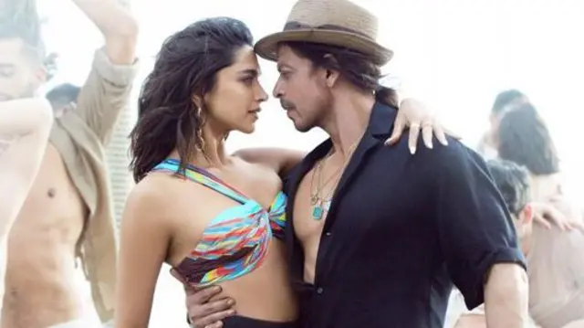 Vikundi vya Kihindu vikali viliibua mzozo kuhusu rangi ya bikini ya Deepika Padukone katika mojawapo ya nyimbo za Pathaan.