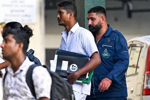 శ్రీలంక ప్రభుత్వం ఇరాన్ యుద్ధం ఇంధన కొరత