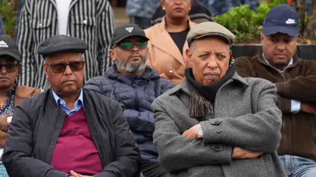 ጀነራል ጻድቃን ዝርከቦም ኣብቲ ሰልፊ ዝተረኽቡ ሰበስልጣን ውድባት ትግራይ