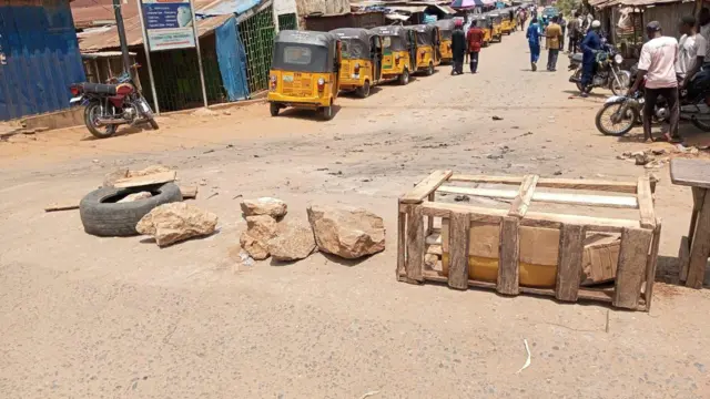 Àwọn oníkẹ̀kẹ́ gbégi dínà