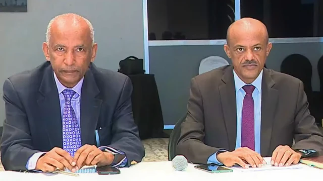 የሀገራዊ ምክክር ኮሚሽን ዋና ኮሚሽነር ፕሮፌሰር መስፍን አርአያ እና የአማራ ክልል ርዕሰ መስተዳደር አቶ አረጋ ከበደ