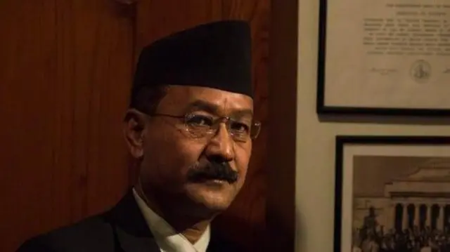 संविधानविद् पूर्णमान शाक्य कालो भादगाउँले टोपी र दौरासुरुवालमा 