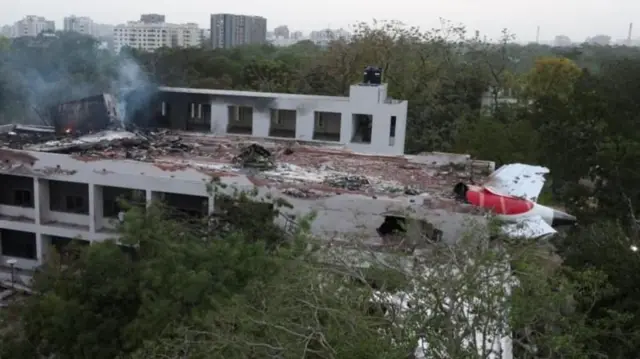 విమాన ప్రమాదం