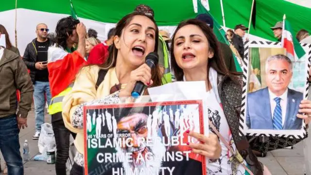 लंदन में ईरान के शासन के ख़िलाफ़ प्रदर्शन (फ़ाइल फ़ोटो)