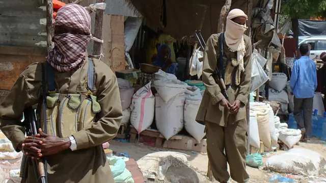 Dhaqaale badan ayaa ka soo gala canshuurta ay gaadiidka iyo dadka ka qaadaan