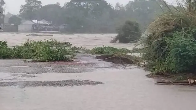 তিস্তা নদীর তীরবর্তী একটি প্লাবিত গ্রাম