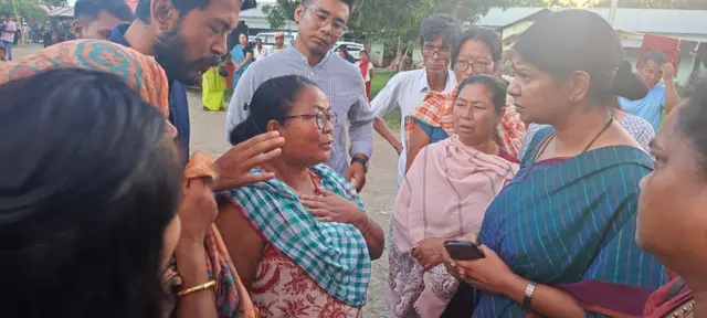 மணிப்பூர் நிலவரம் தொடர்பாக ஆய்வுசெய்ய எதிர்க்கட்சிக் கூட்டணியான ‘இந்தியா’ கூட்டணியின் எம்.பிக்கள் குழு, மணிப்பூர் சென்று திரும்பியுள்ளது.