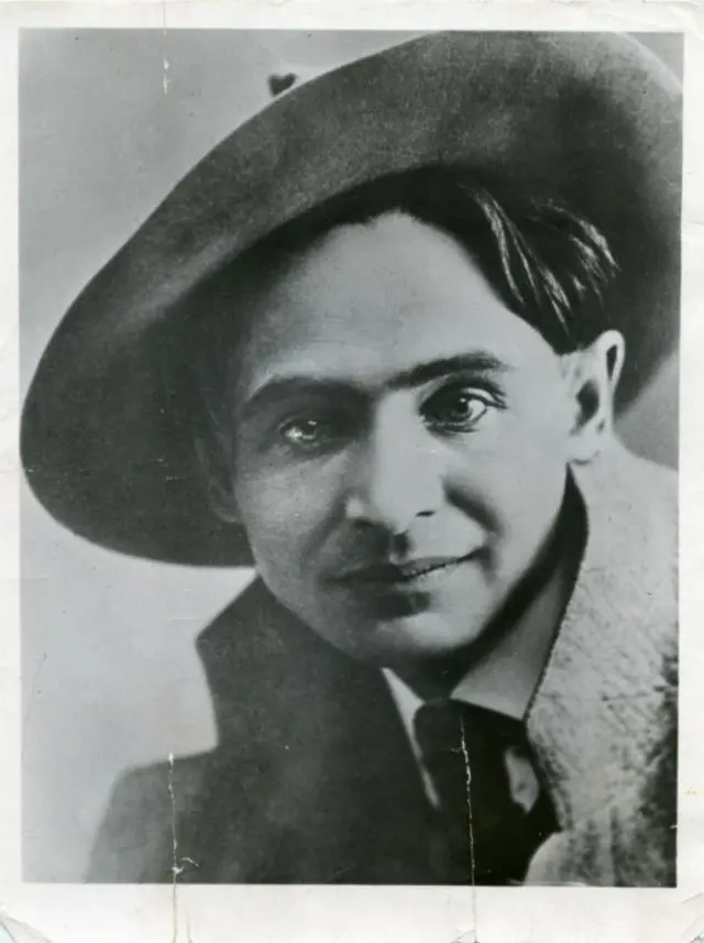 Лесь Курбас