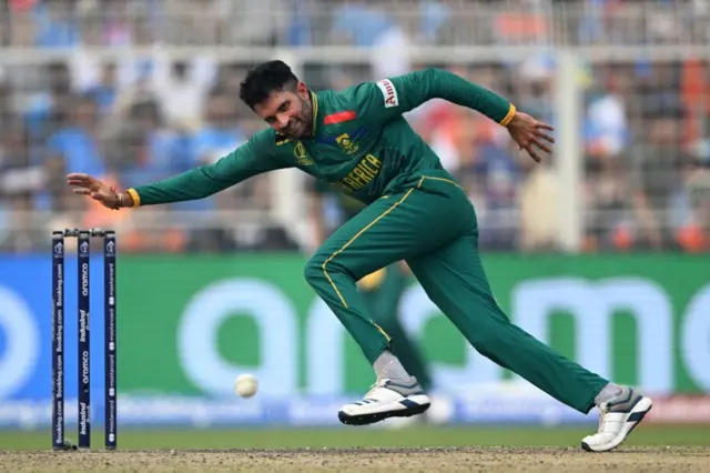 केशव महाराज