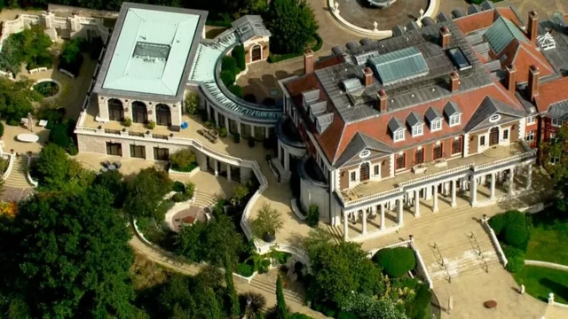 Ông Guryev đã mua dinh thự Witanhurst và cải tạo thành một trong những tài sản đắt giá nhất ở London