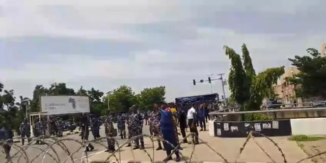Ndịuweojii nọ nche n'ihu isiụlọọrụ Gọọmentị Etiti