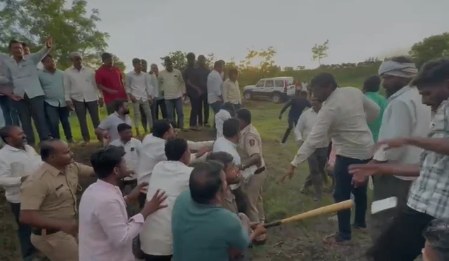 कारवाईसाठी गेलेल्या महसूल अधिकाऱ्यांना मारहाण