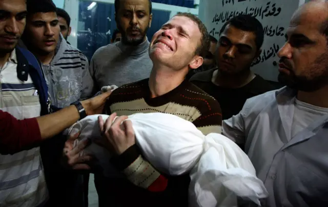 Jehad ɗauke da gawar Omar's body a 2012