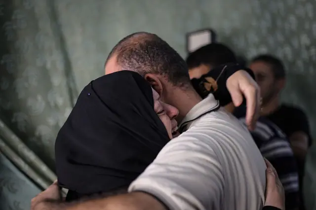 2014 साली इस्रायलच्या हल्ल्यात डेफची पत्नी आणि मुलगा मारला गेला.