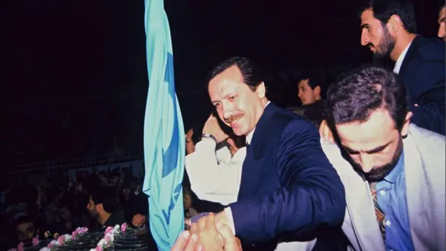 Эрдогандын саясий жүрүшүнөн сүртүмдөр