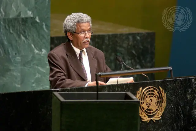መጽሓፍ ኣሕመድ ጣህር ባዱሪ ኣብ ሓደ መጋባእያ ሓፈሻዊ ባይቶ ሕቡራት ሃገራት፡ ኒውዮርክ፡ መስከረም 2003