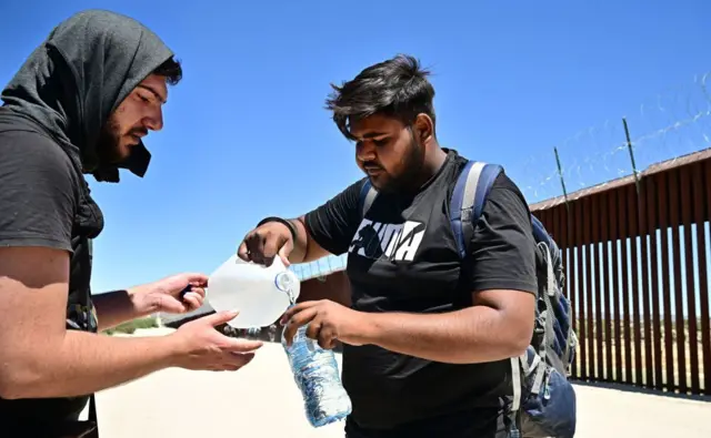 Migrantes indios en la frontera de México y EE.UU.