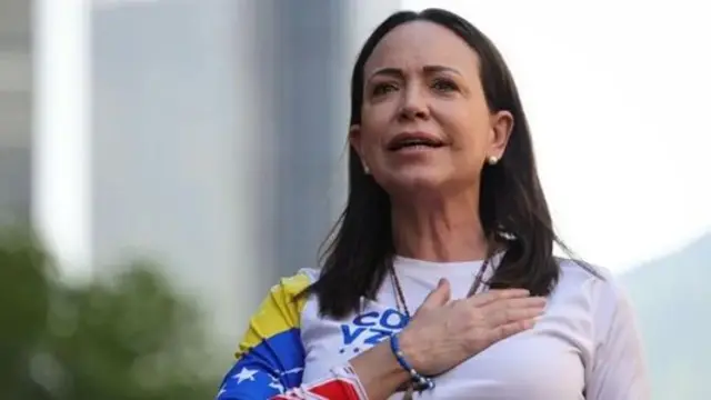 مچاڈو کو اپنے ملک میں جمہوریت کی بحالی کی کوششوں کے لیے امن کا نوبیل انعام دیا گيا ہے