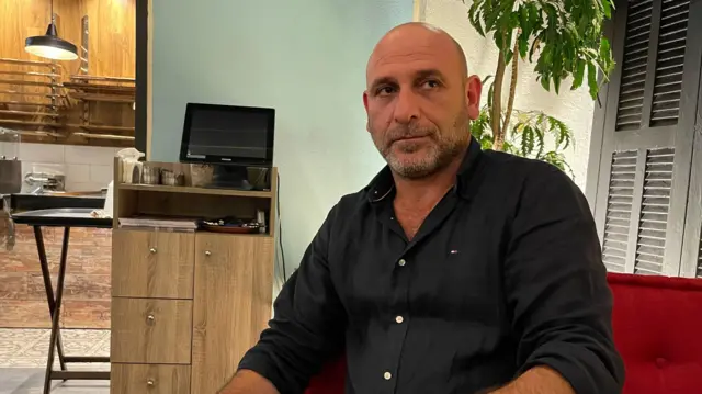 जो आउन, मशहूर रेस्तरां 'लोरिस' के मालिकों में से एक