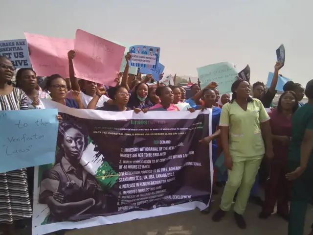 Aworan awọn nọọsi nibi ti wọn ti n fẹhonuhan niluu Abuja