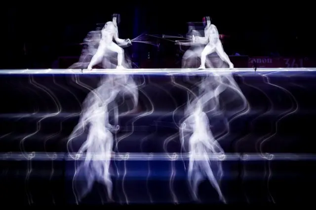 کنگ من وای ویویان در بازی‌های آسیایی هانگژو چین در دیدار نهایی اپه زنان مقابل لی هیین 