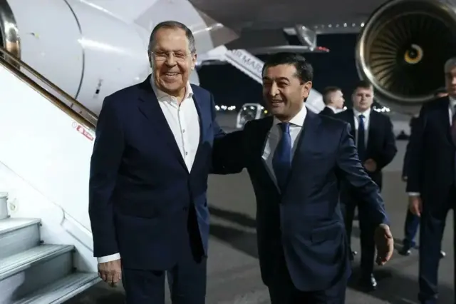 Yetuk ayol sikiklari va cums