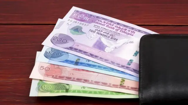 ዋሌት ውስጥ የተቀመጡ የ200፣ 100፣ 50 እና 10 ብር ኖቶች