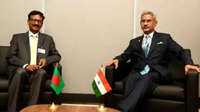 बांग्लादेश के विदेश मामलों के सलाहकार तौहीद हुसैन और भारत के विदेश मंत्री एस. जयशंकर 
