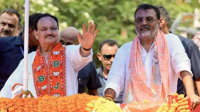 एक रैली में जेपी नड्डा और निशिकांत दुबे