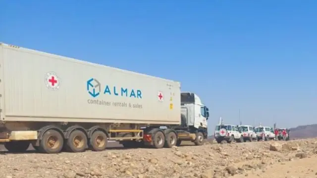 ቀይ መስቀል እርዳታ የጫኑ ሁለት ተሽከርካሪዎቹ መቀለ መድረሳቸውን ትናንት አስታውቋል 