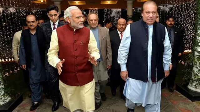 ભારત, પાકિસ્તાન, નરેન્દ્ર મોદી, નવાઝ શરીફ, મોદીની પાકિસ્તાન મુલાકાત, પાકિસ્તાનમાં મોદી, ભારત અને પાકિસ્તાનના સંબંધ, ભારત-પાકિસ્તાન જંગ, રાજકારણ, બીબીસી ગુજરાતી