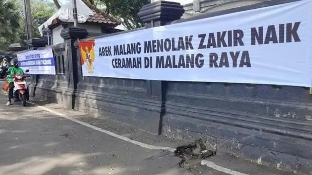 Penolakan, Zakir Naik