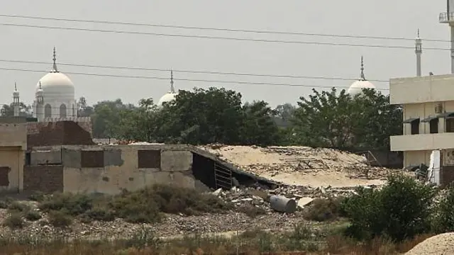पाकिस्तानमधील बहावलपूरमध्ये भारताच्या हवाई हल्ल्यानंतर मदरशाचे नुकसान झालं आहे.