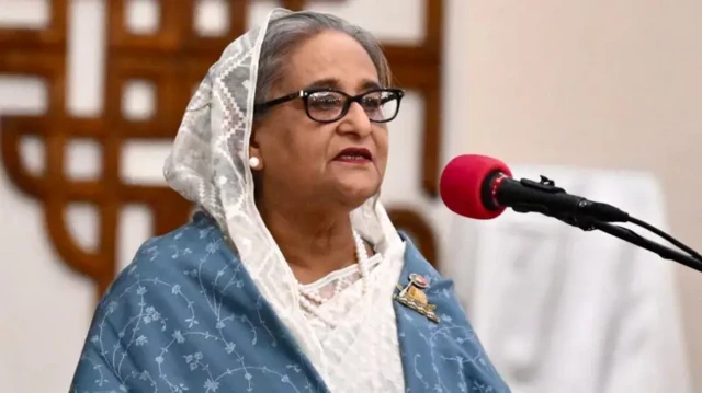 இந்தியாவுக்கு ரயில் போக்குவரத்து வசதி வழங்குவது தொடர்பாக வங்கதேசத்தில் எழுந்த சர்ச்சை : பிரதமர் ஷேக் ஹசீனா விளக்கம்