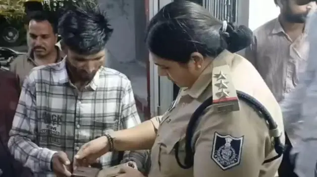 మధ్యప్రదేశ్, దేవాస్ జిల్లా, మాతా టేకరి ఆలయం, సామూహిక వివాహాల మోసం