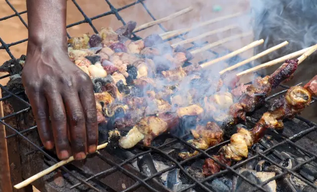 Abayangayanga b' i Bugendana bavuga ko iyo baranguye ku giciro kinini nabo baca bagurisha ku giciro kinini nyene