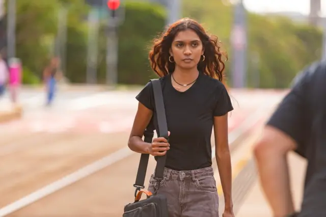 ઑસ્ટ્રેલિયા સ્ટુડન્ટ વિઝા પોલિસી ફેરફાર સંખ્યામાં વધારે, 270000 થી 295000, ગેરકાયદેસર ઇમિગ્રેશન, બીબીસી ગુજરાતી આંતરરાષ્ટ્રીય સમાચાર 