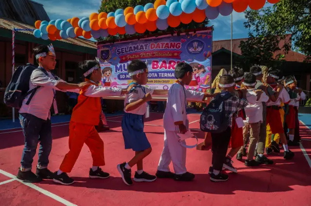 Sebanyak 72 peserta didik baru mengikuti MPLS selama lima hari untuk mengenal lingkungan sekolah, berinteraksi dengan guru dan tenaga kependidikan, serta memahami metode pembelajaran dan tata tertib yang berlaku.