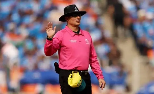 இந்தியா - ஆஸ்திரேலியா மோதல்