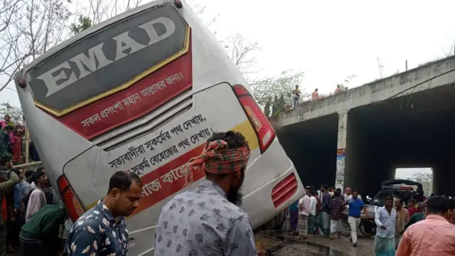 বাসে প্রায় ৪৫ জন যাত্রী ছিলেন