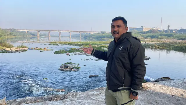 જેતપુર સાડી ઉદ્યોગ, પોરબંદરની ખાડીમાં પાણી પ્રદૂષણ, જળપ્રદૂષણ, ભાદરમાં પાણી પ્રદૂષણ, લોકોને ચામડીના રોગો, જેતપુર સાડી ઉદ્યોગ ખેતીને અસર, બીબીસી ગુજરાતી ગ્રાઉન્ડ રિપોર્ટ