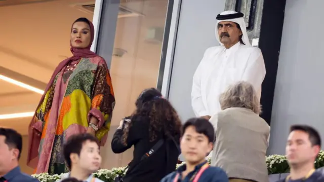 An ga Sheika Moza, matar tsohon Sarkin Qatar - Sheikh Hamad Bin Khalifa al Thani - tare a hoton a 2022 